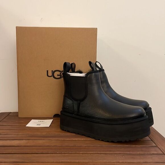 UGG Neumel Platform Chelsea Boots Black Women Size 9 - Picture 1 of 15